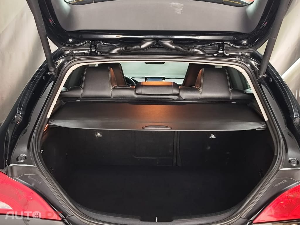 Mercedes-Benz CLA 200 d Shooting Brake Urban Aut.