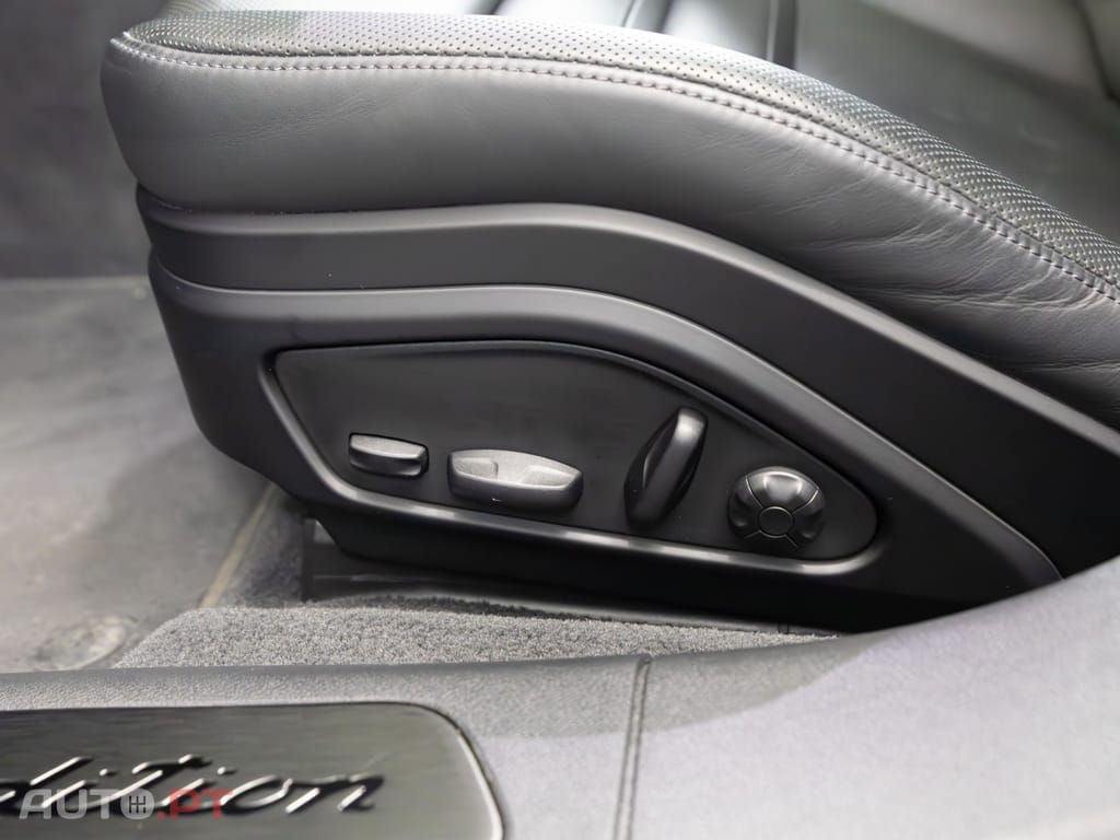 Porsche Panamera 4 E-Hybrid Platinum Edition PDLS