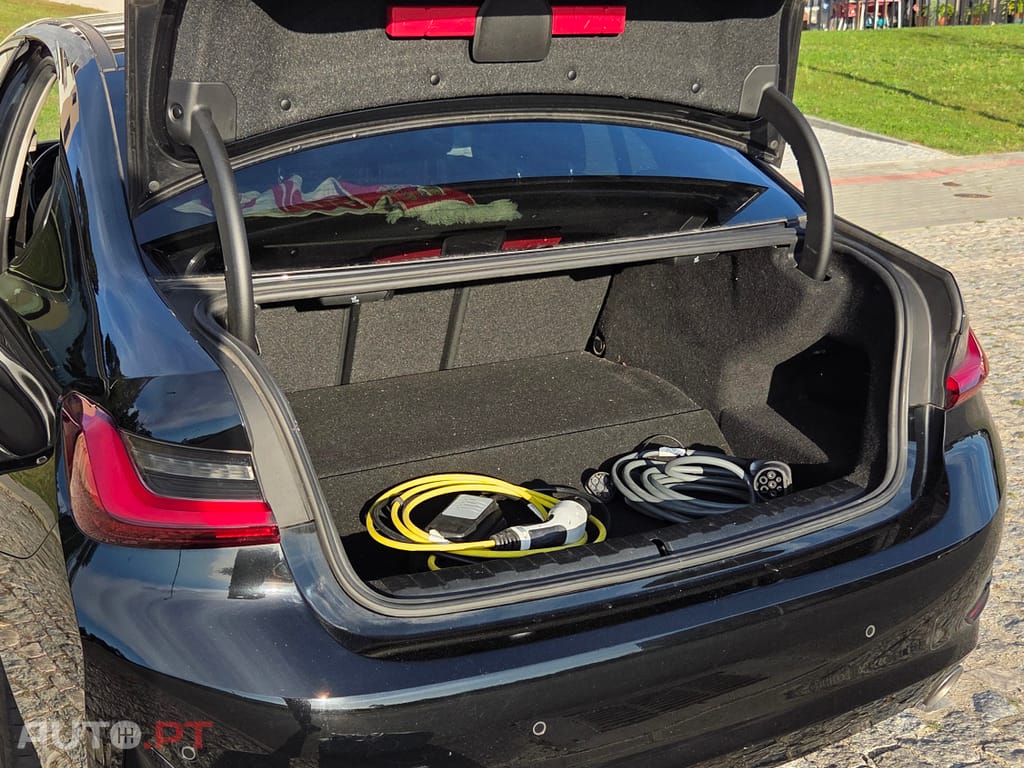 BMW 320 e Corporate Edition Auto