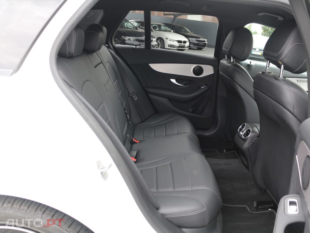 Mercedes-Benz C 300 de AMG Line