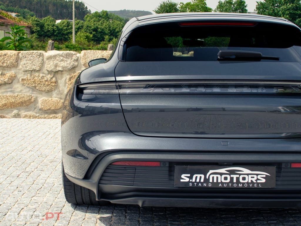 Porsche Taycan 4S Black Edition
