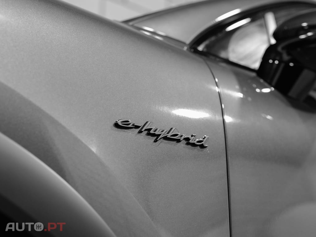 Porsche Cayenne Turbo E-Hybrid Pacote GT