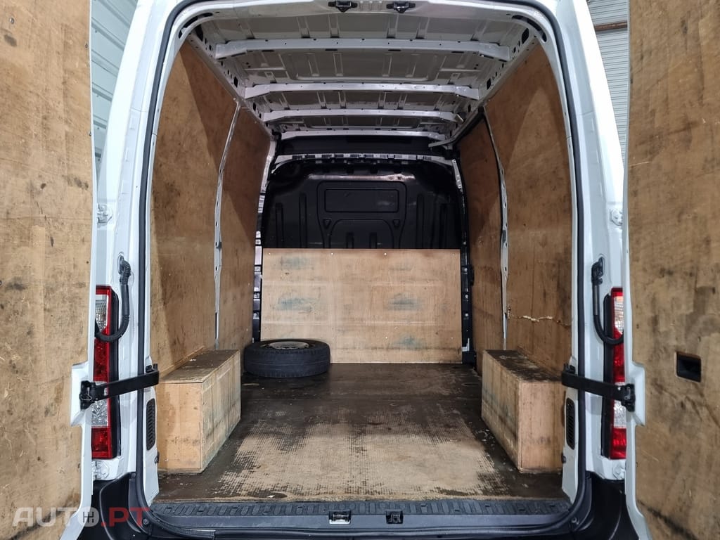 Renault Master 2.3 dCi L2H2 3.5T