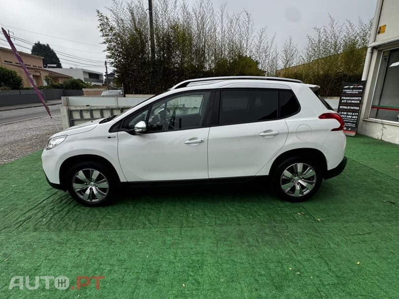 Peugeot 2008 1.2 PureTech Style