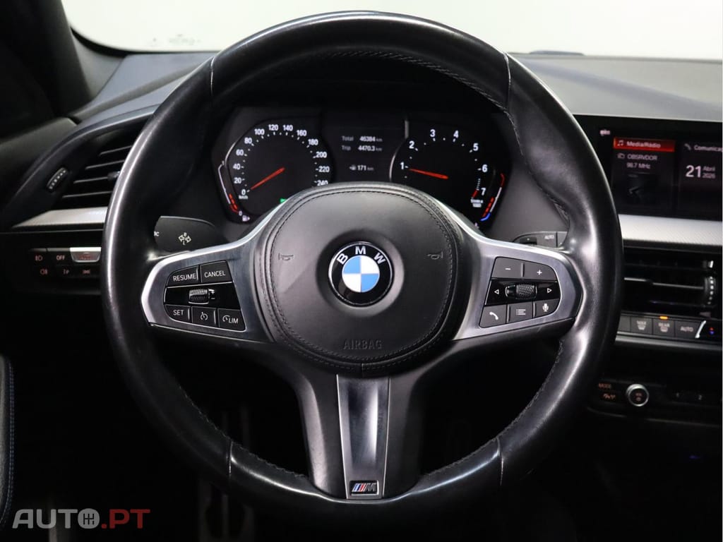 BMW 118 i Pack Desportivo M Auto