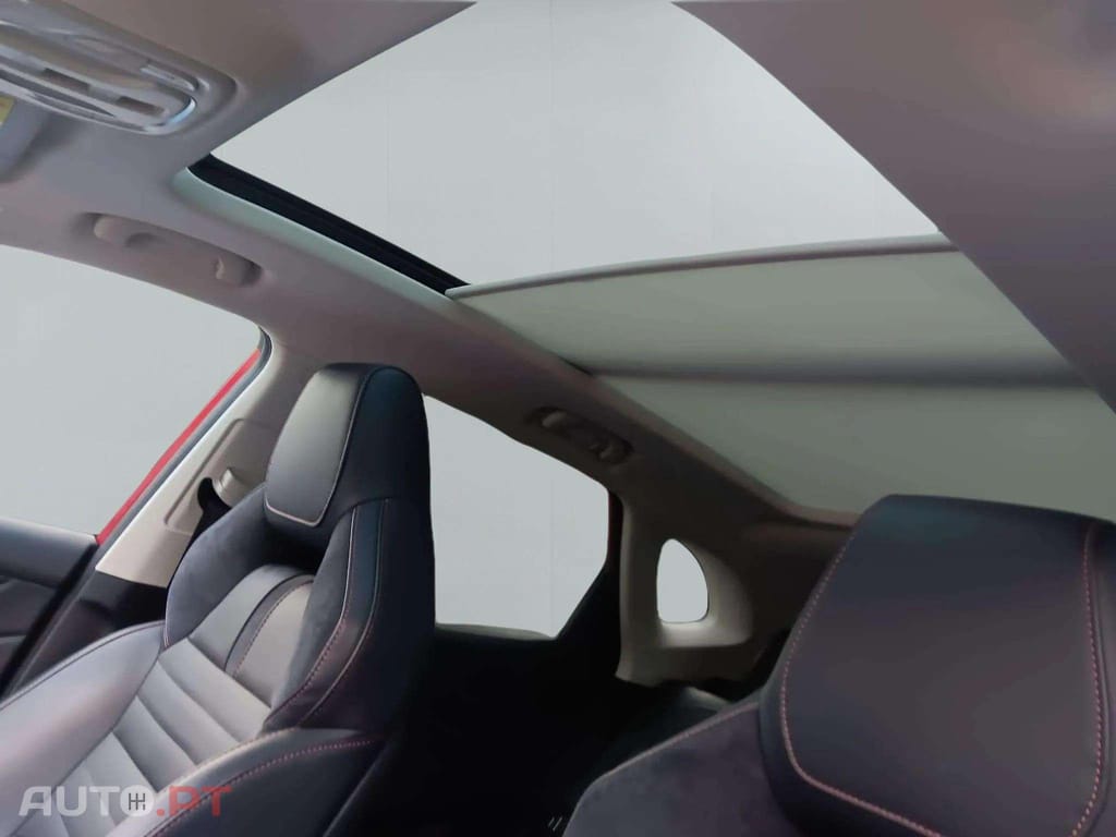 MG EHS LUXURY PHEV