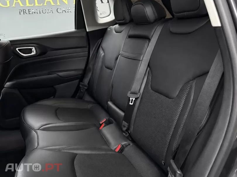 Jeep Compass 1.3 TG Trailhawk