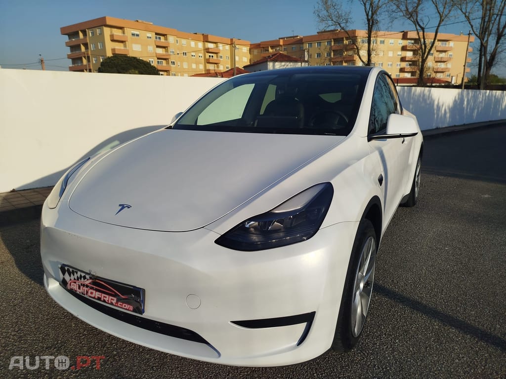 Tesla Model Y RWD
