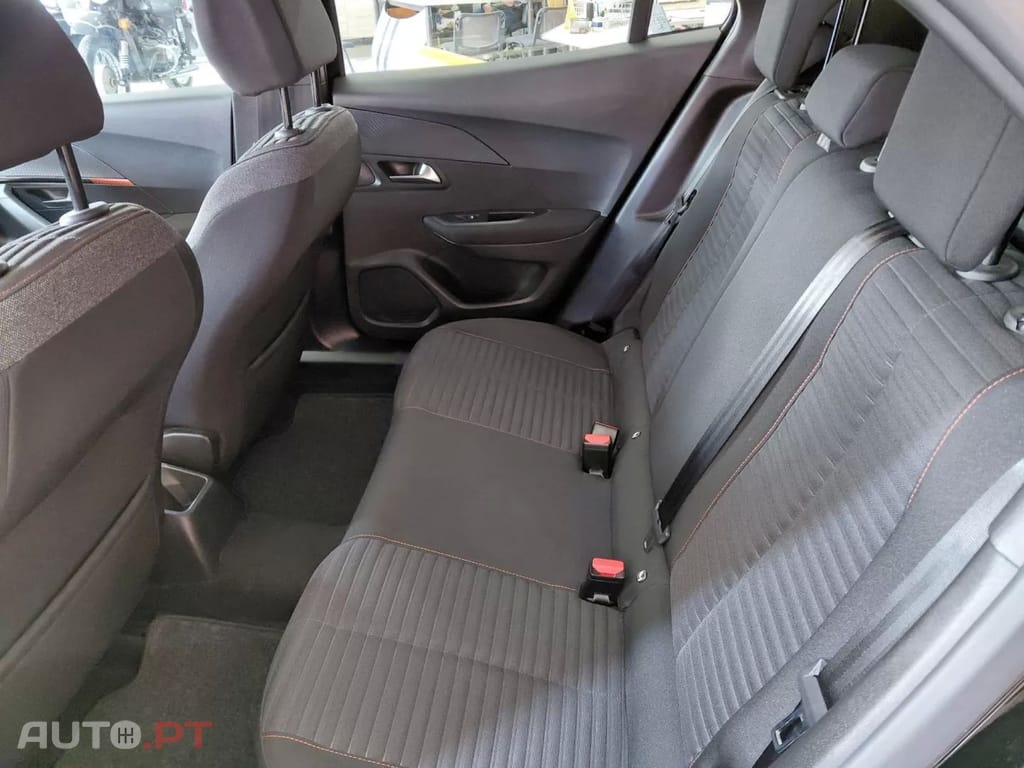 Peugeot 2008 1.2 PureTech Allure