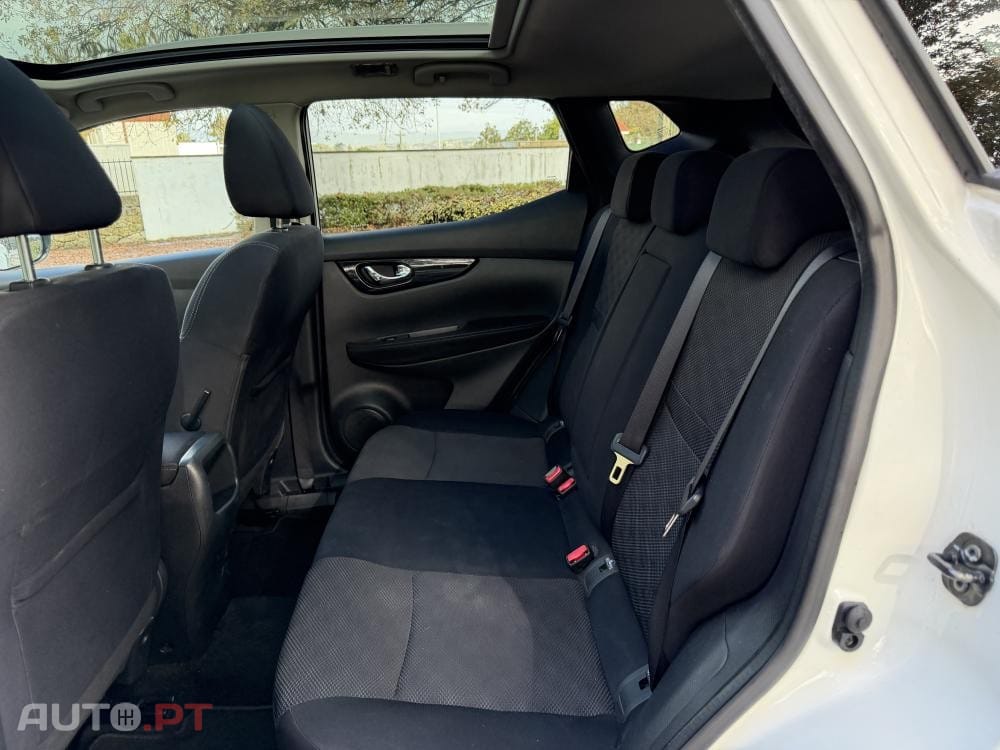 Nissan Qashqai 1.5 dCi N-Connecta Led