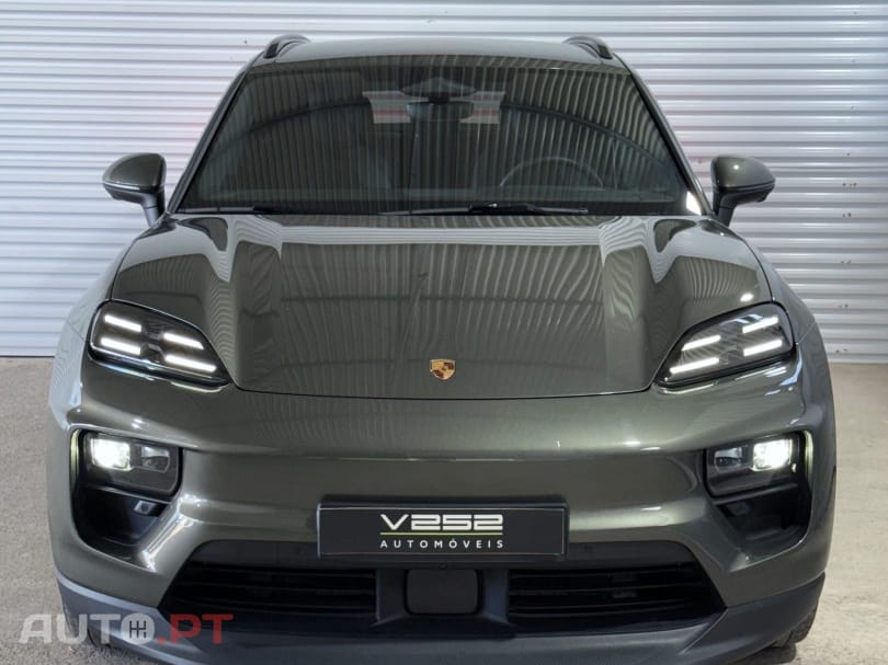 Porsche Macan Electric 4