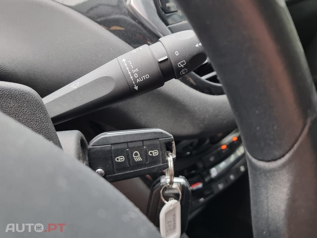 Peugeot 208 1.6 e-HDi Pack