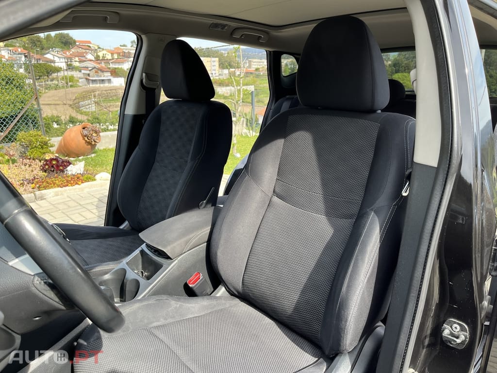 Nissan Qashqai 1.5 dCi N-Connecta 18 RS+PS