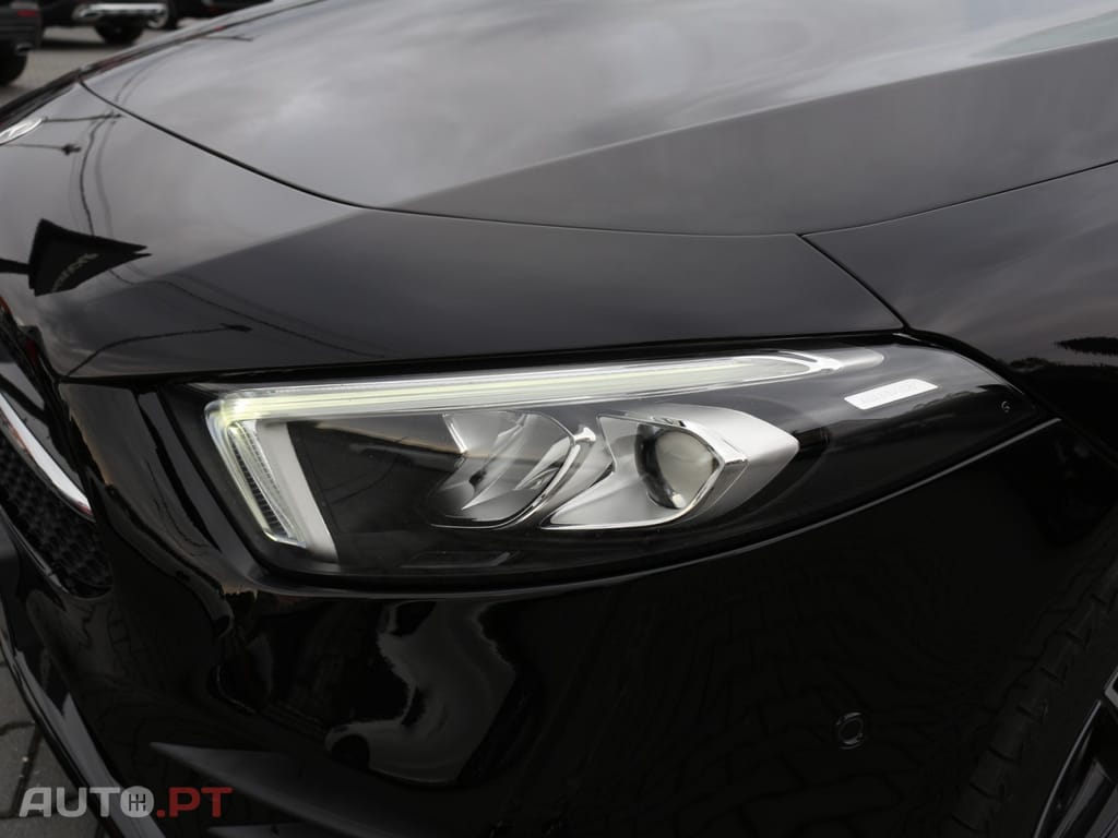 Mercedes-Benz A 250 e AMG Line