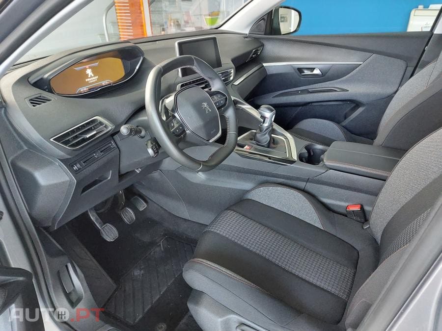 Peugeot 3008 1.5 BlueHDi Active