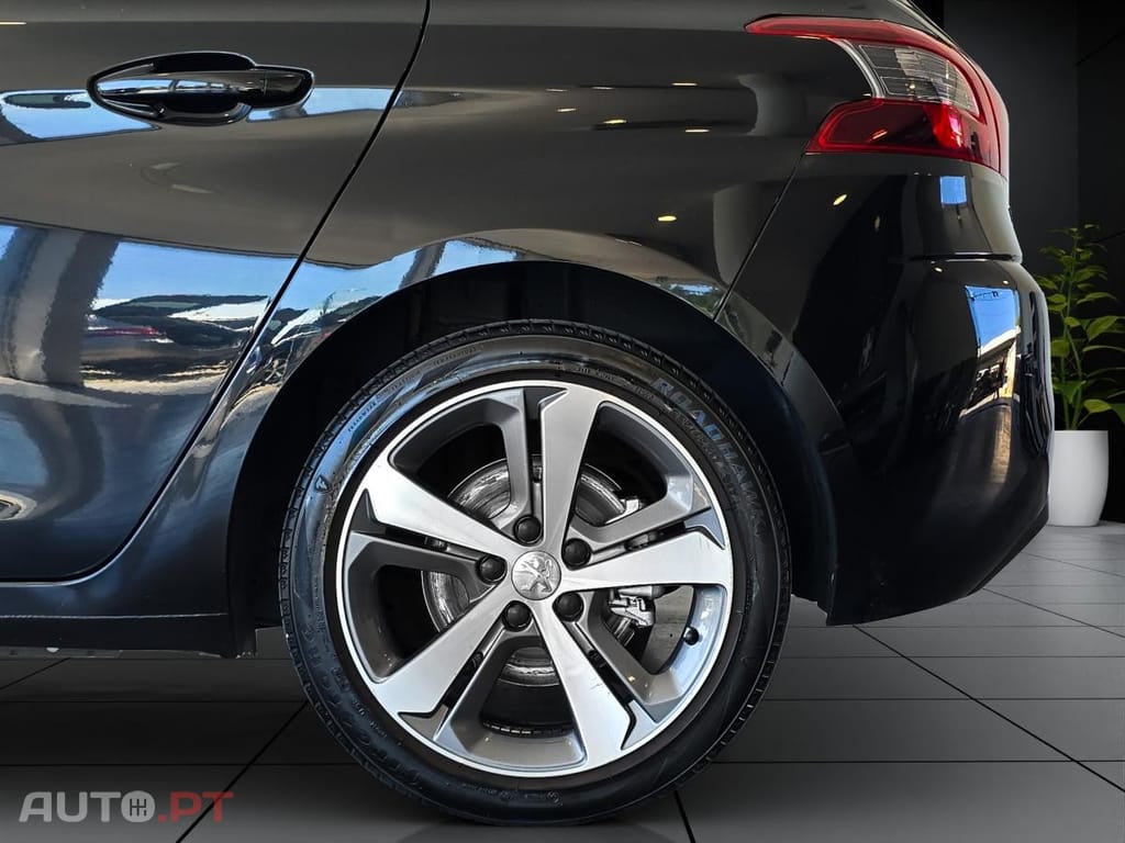 Peugeot 308 1.2 PureTech Allure