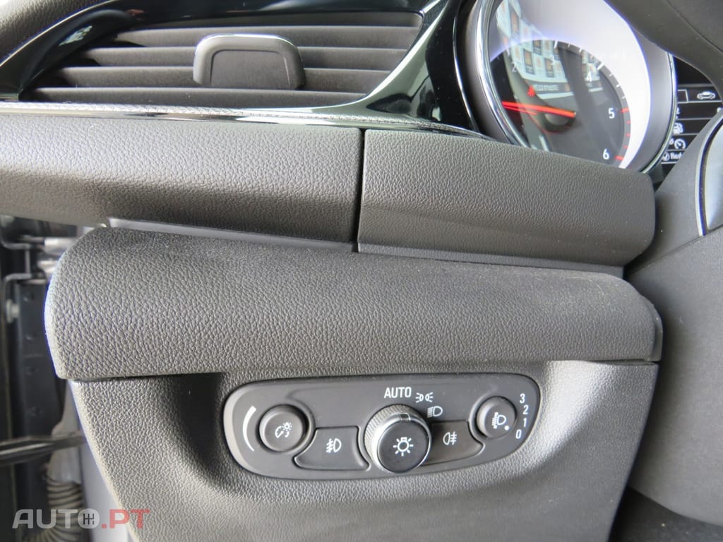 Opel Insignia 1.5 D Business