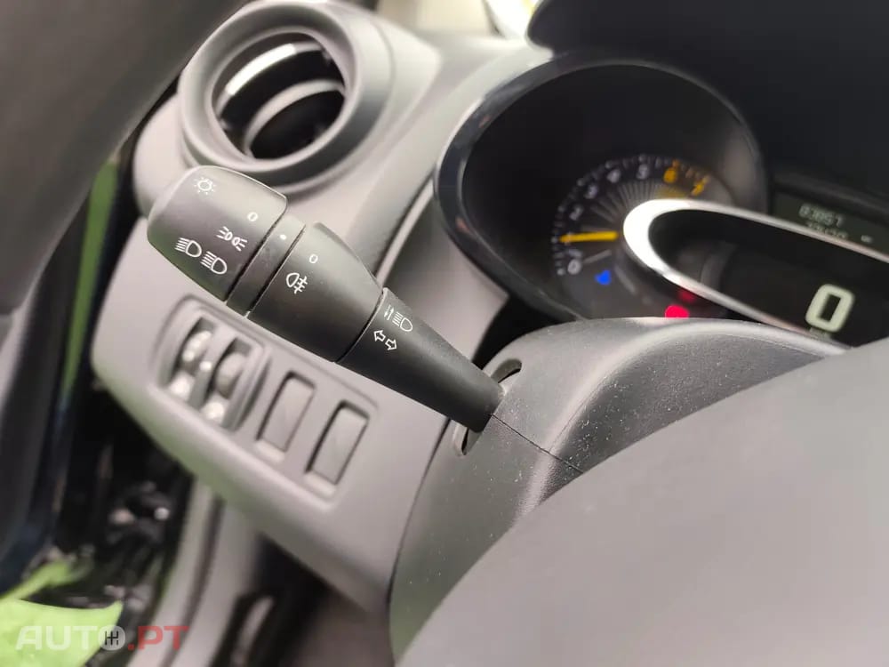 Renault Clio 1.2 16V Confort 130g