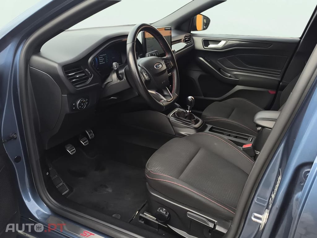 Ford Focus 1.0 EcoBoost MHEV ST-Line