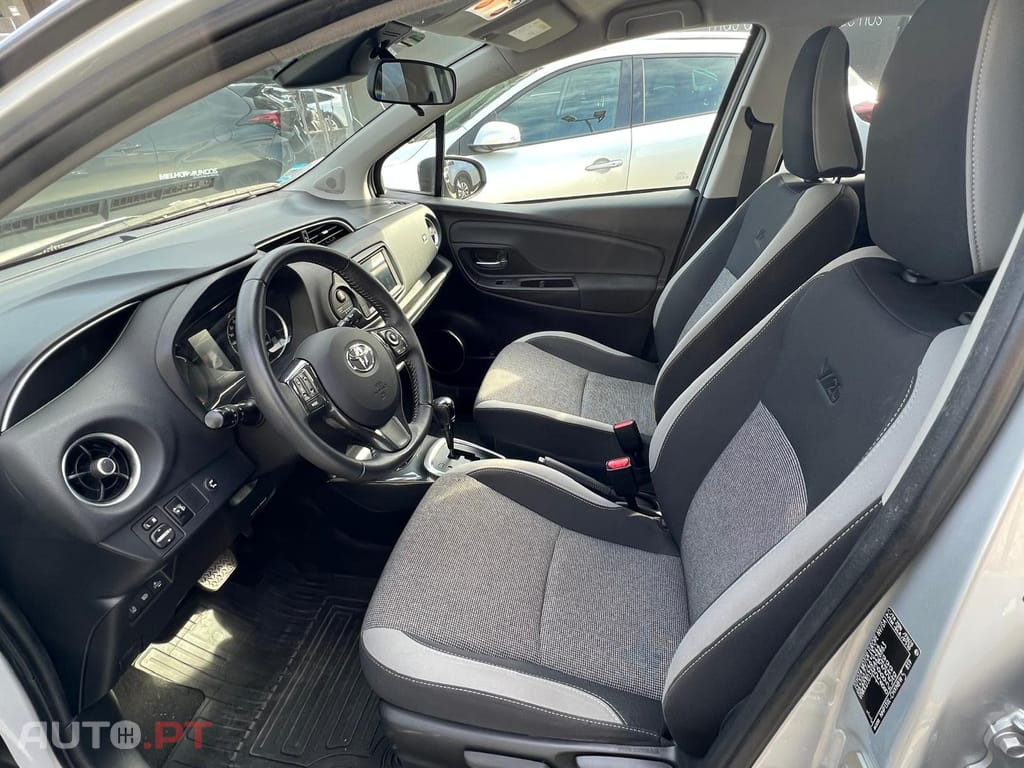 Toyota Yaris 1.5 HSD 20 Anos