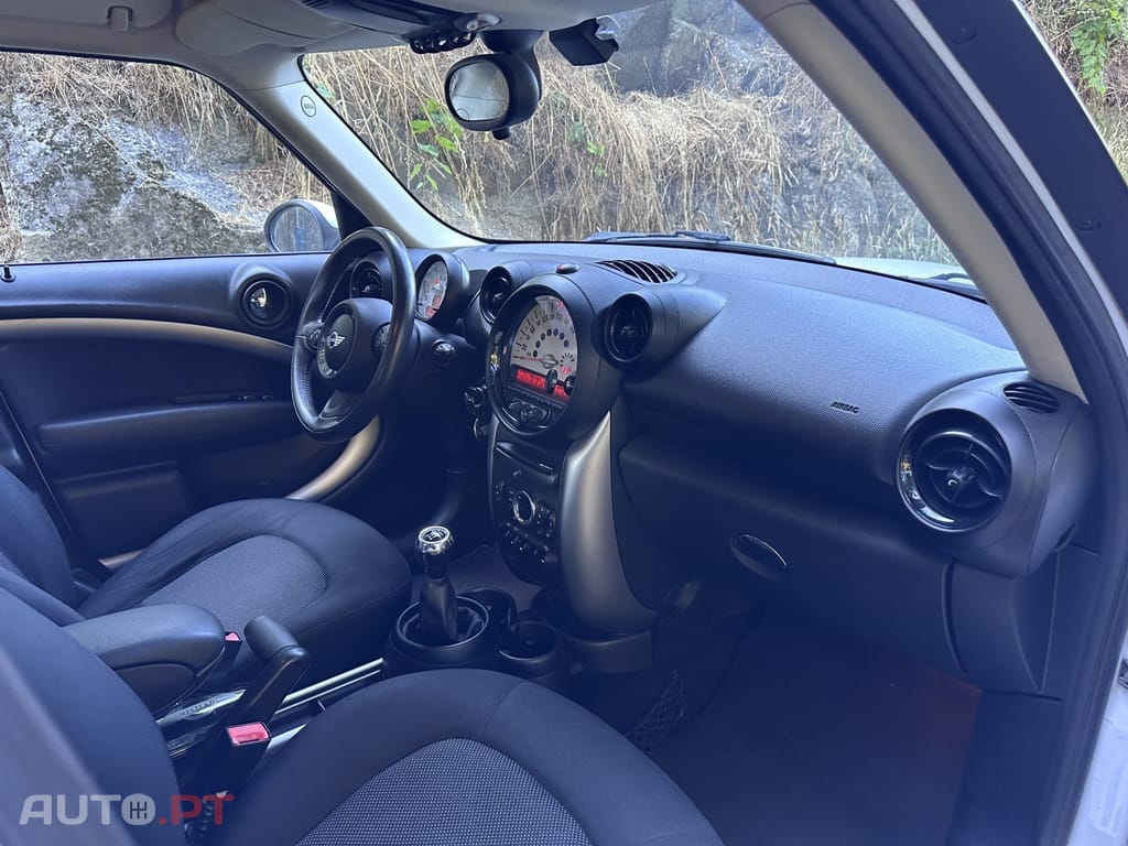MINI Countryman One D