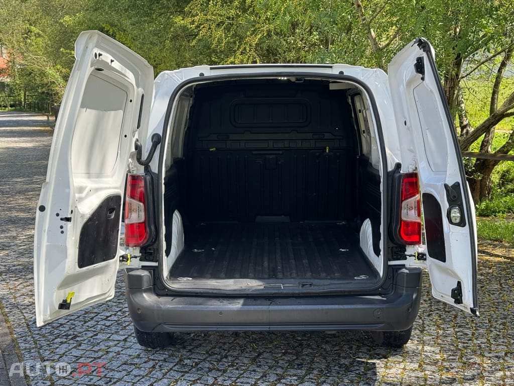 Peugeot Partner 1.5 BlueHDi Premium Longa