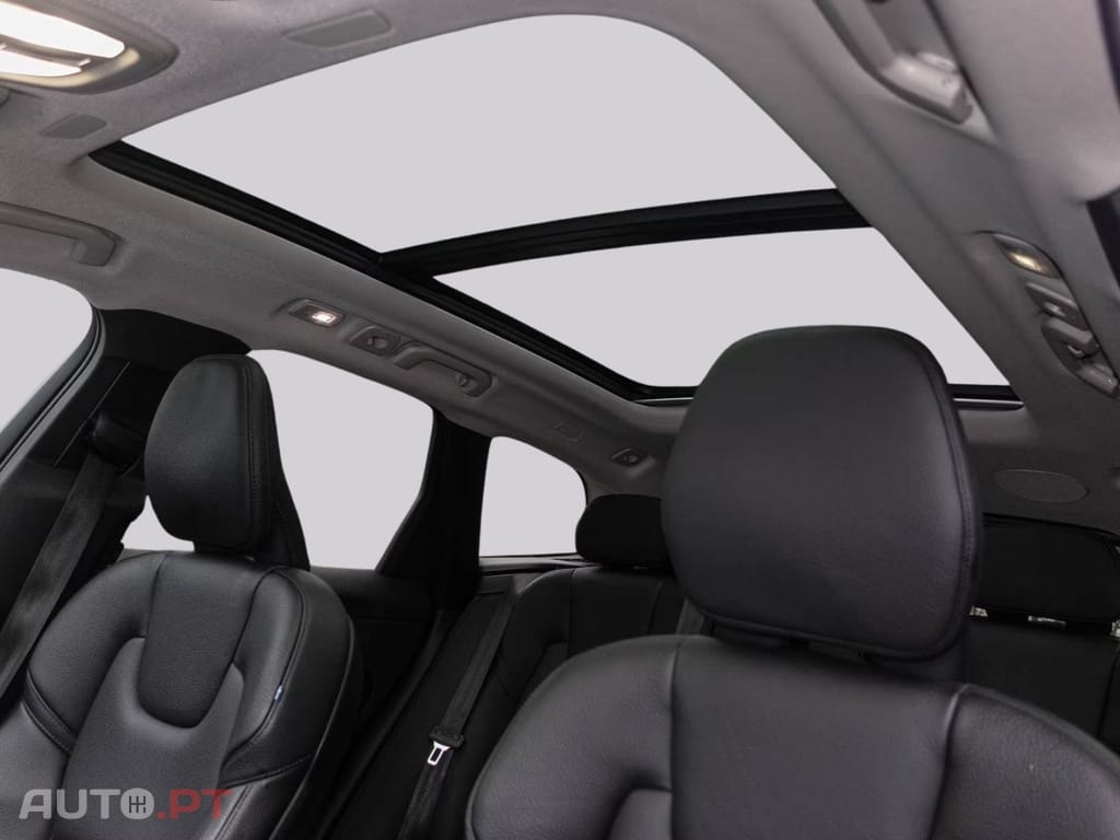 Volvo XC60 R  AWD  I.V.A DEDUTIVEL