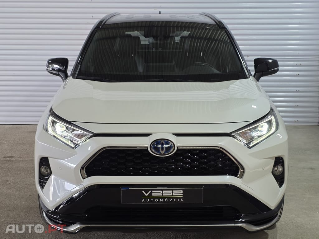 Toyota RAV4 2.5 Plug-in Hybrid Square Collection