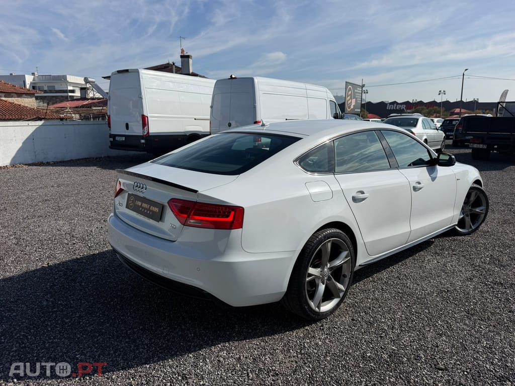 Audi A5 2.0 TDi S-line