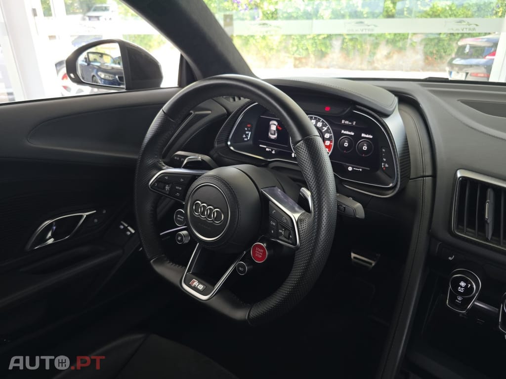 Audi R8 V10 plus 5.2 FSI quattro S tronic