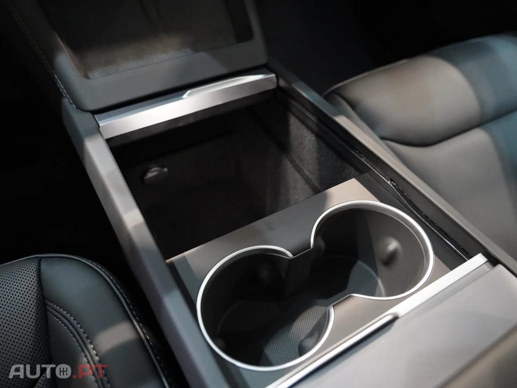 Tesla Model 3 Tração Traseira