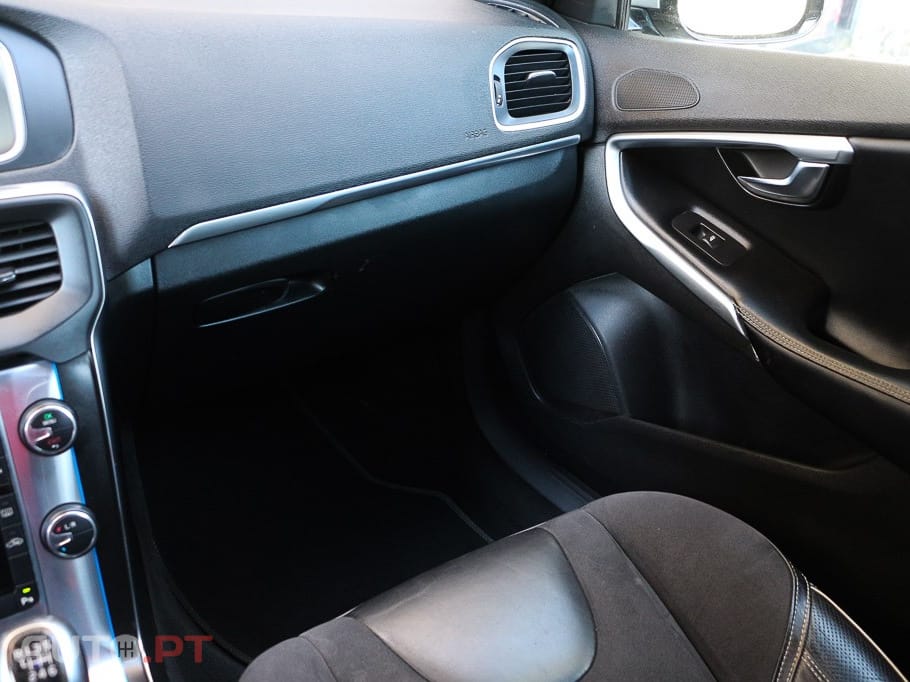 Volvo V40 1.6 D2 Eco R-Design