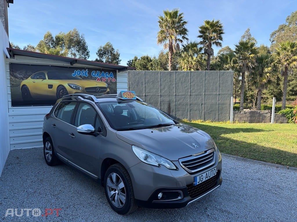 Peugeot 2008 1.2 PureTech Allure