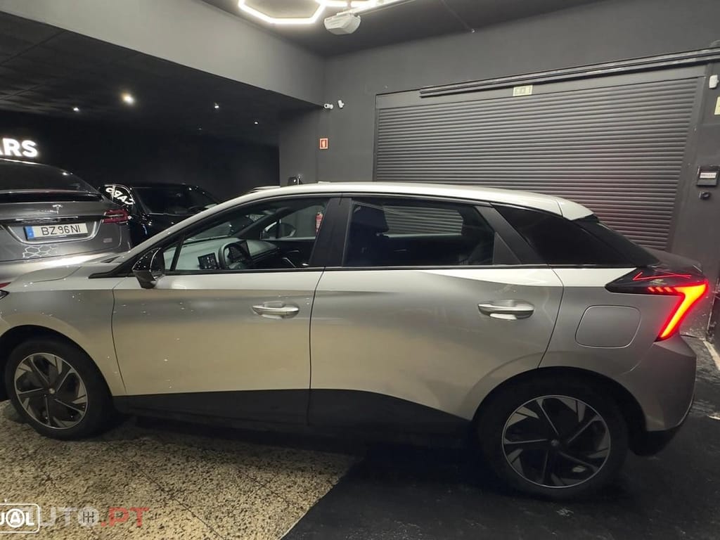 MG MG4 51 kWh Standard