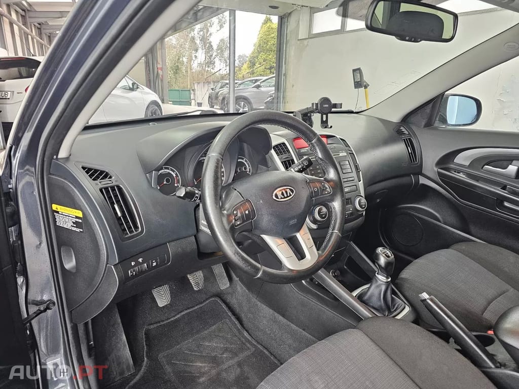 Kia Ceed SW 1.4 CVVT EX ISG