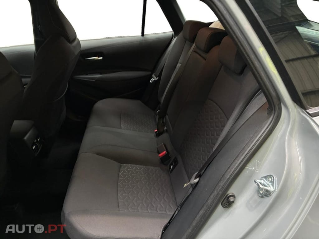 Toyota Corolla Touring Sports 1.8 Hybrid Dynamic Business