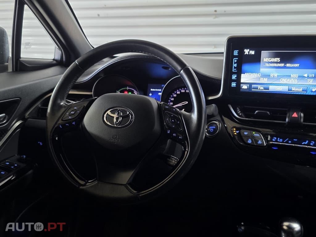 Toyota C-HR 1.8 Hybrid Square Collection