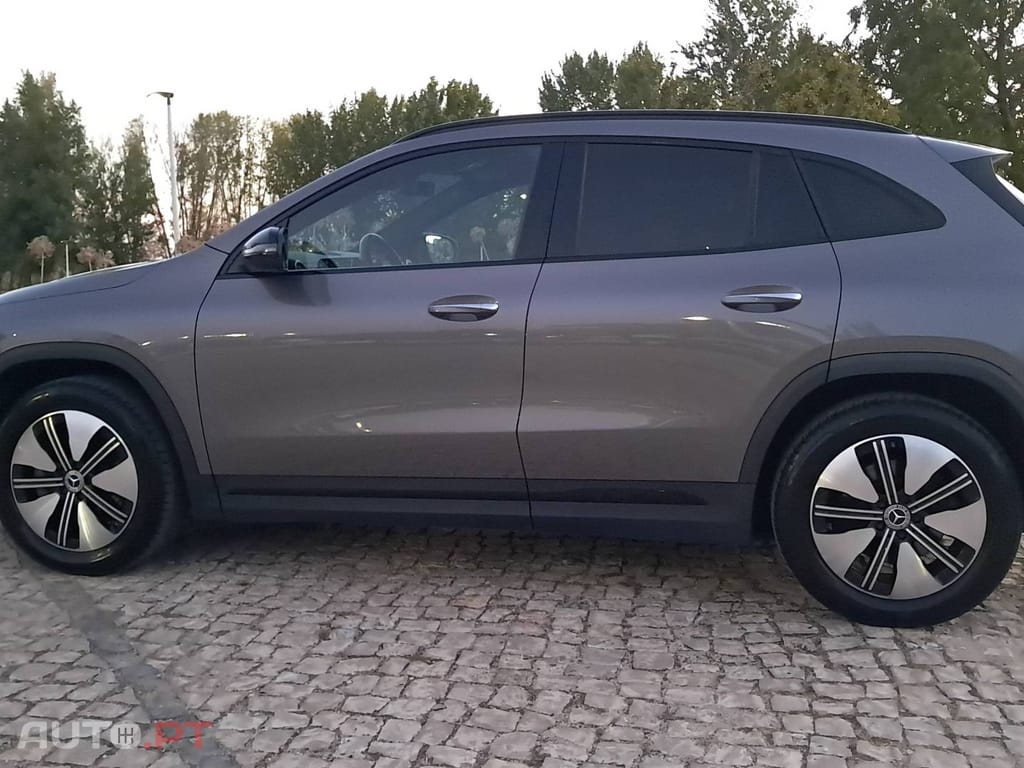 Mercedes-Benz EQA 250+ Premium