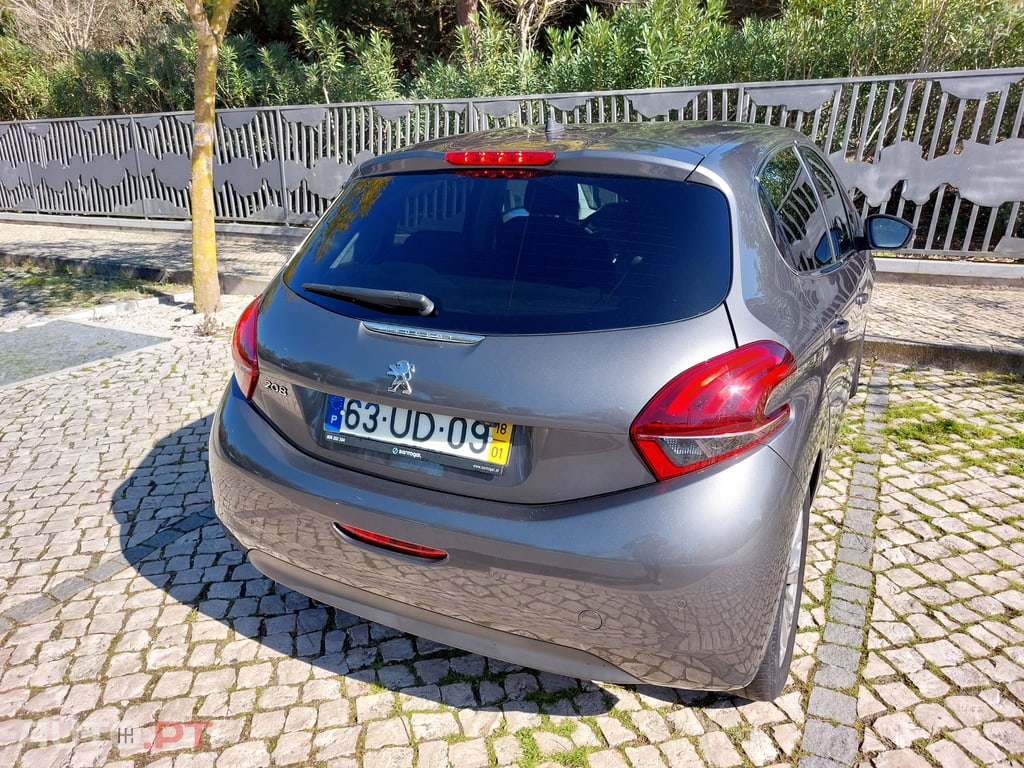 Peugeot 208 Allure