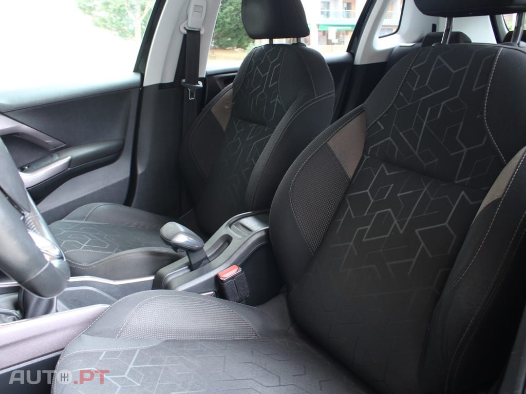 Peugeot 2008 1.2 PureTech Allure