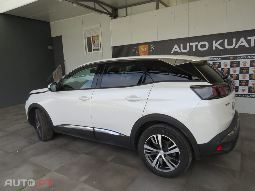Peugeot 3008 1.5 BlueHDi Allure EAT8