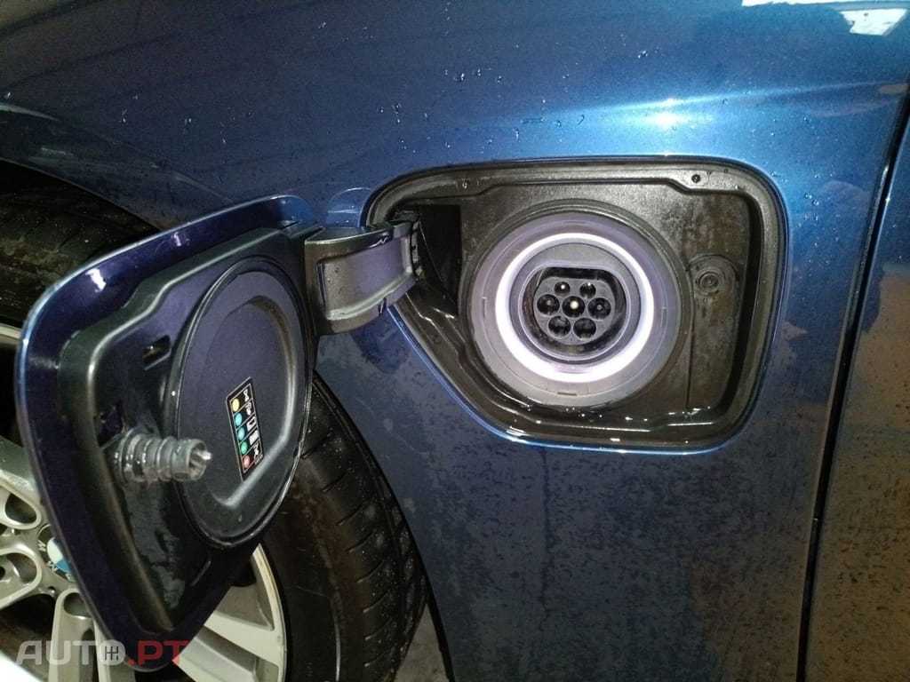 BMW 330 e iPerformance Line Sport