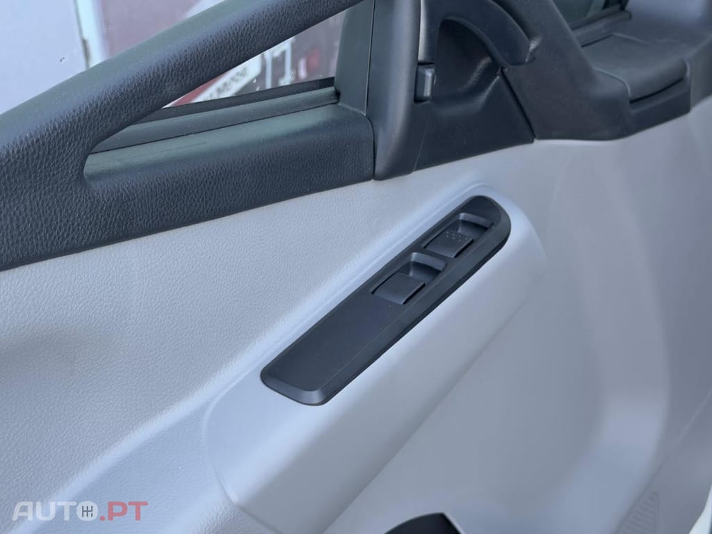 Mitsubishi Canter 3 S 15 TRI-BASCULANTE