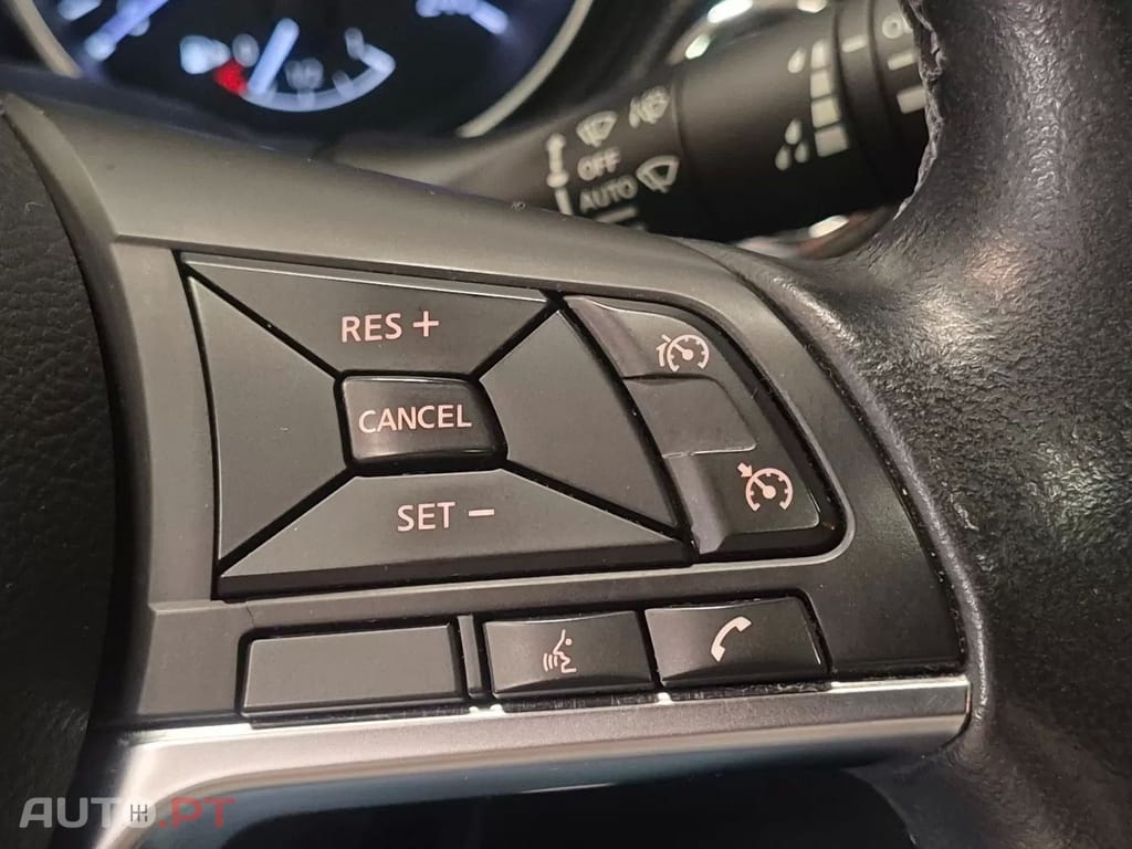 Nissan Qashqai 1.3 DIG-T N-Connecta LED+SKY