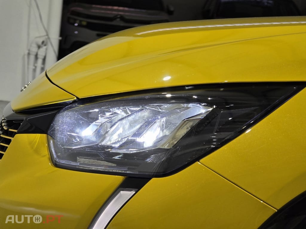 Peugeot E-208 50 kWh Style