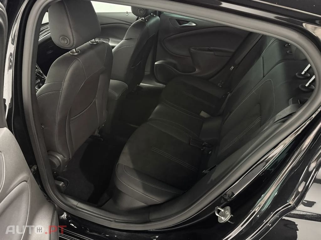 Opel Astra 1.5 D Elegance