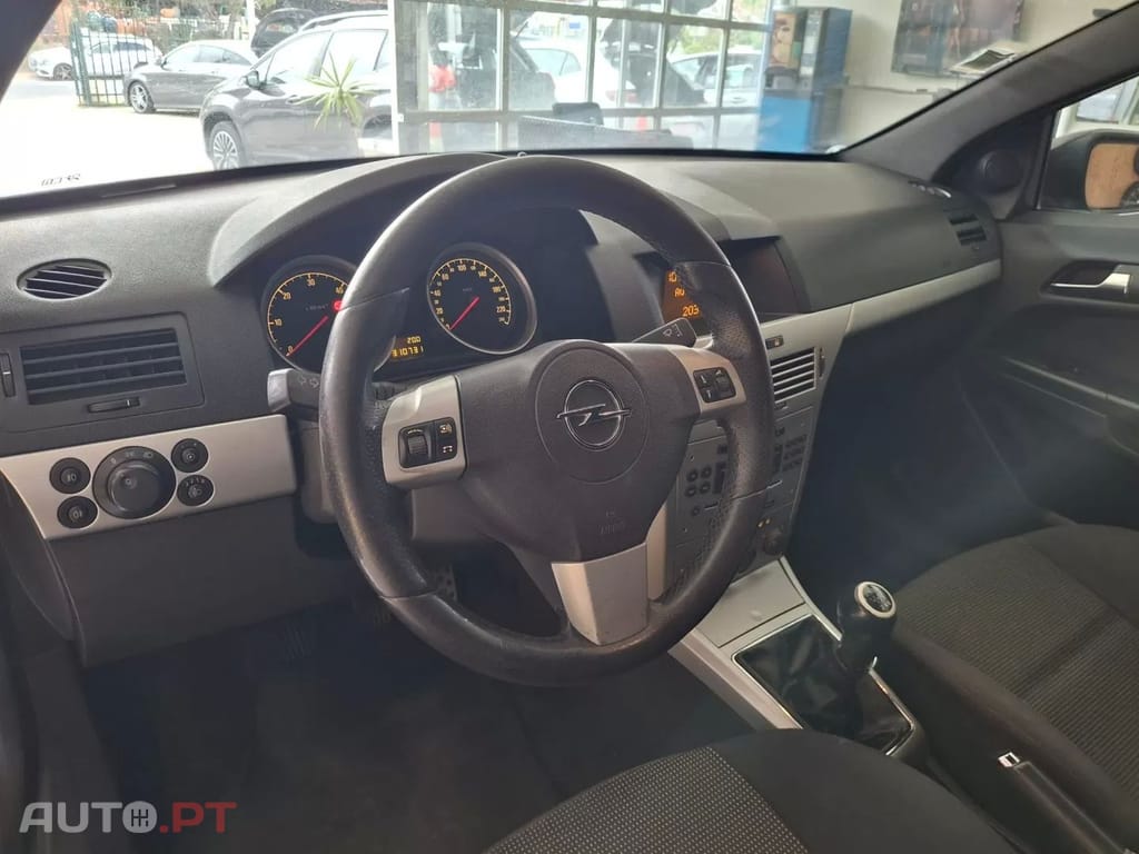 Opel Astra GTC 1.3 CDTi