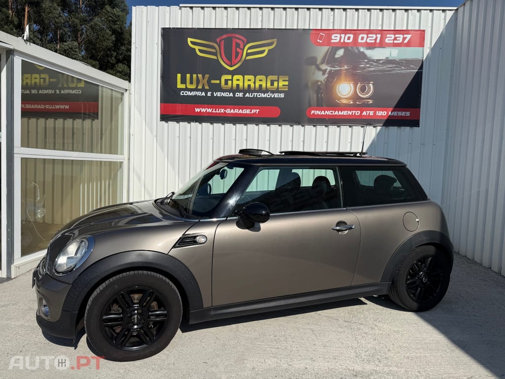 MINI Cooper Baker Street