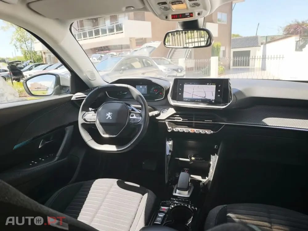 Peugeot E-2008 50 kWh SE Style