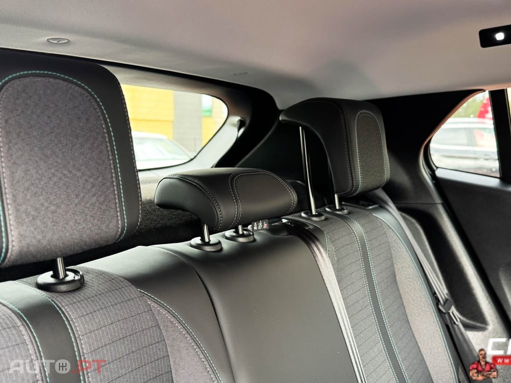 Peugeot 2008 1.5 BlueHDi Allure Pack